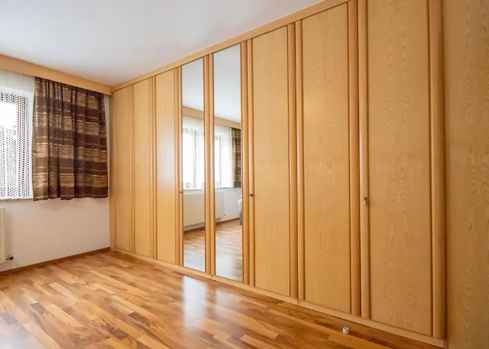 Spoerr By Interhome *