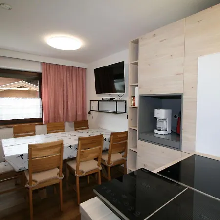 Spoerr By Interhome Lägenhet Matrei am Brenner